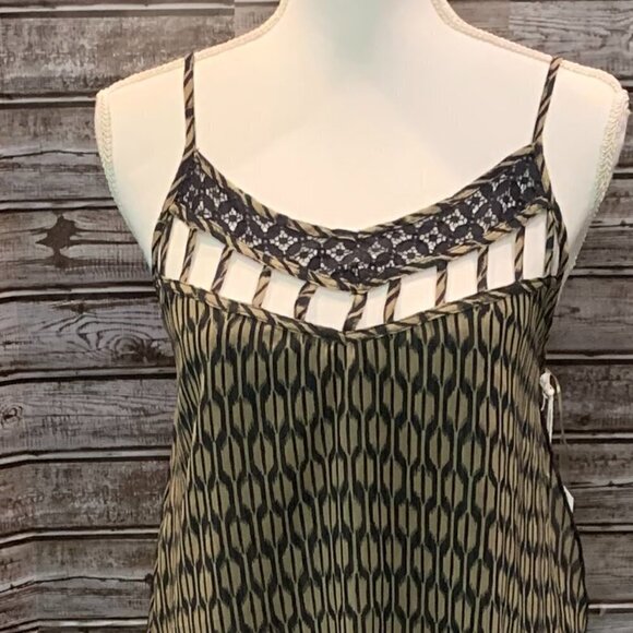 🔥🔥SALE🔥🔥𝅺COCO + JAIMESON Chiffon Tank Top NWT - Picture 3 of 4